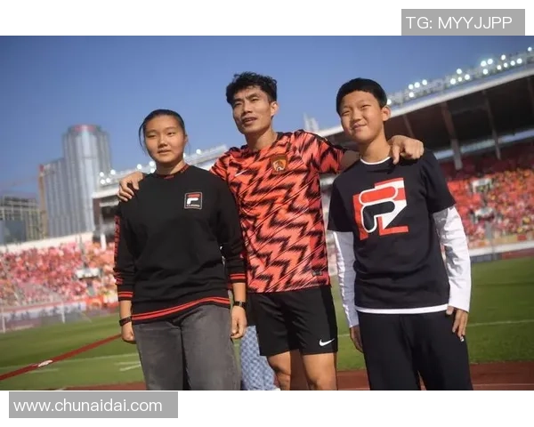 广州乒乓球队配合变革引发热议探讨新战术与团队协作的重要性 广州乒乓球队配合变革引发热议探讨新战术与团队协作的重要性