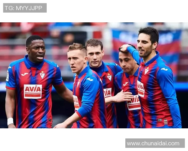 拉斯帕尔与埃瓦尔的激烈对决揭示西乙联赛新格局